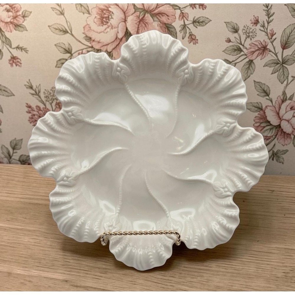 Vintage Lenox Leaf Pattern Bowl With Scalloped Edges Green Mark 10" 1930-53 USA